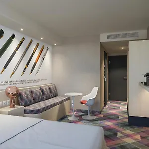 Science Premium Hotel